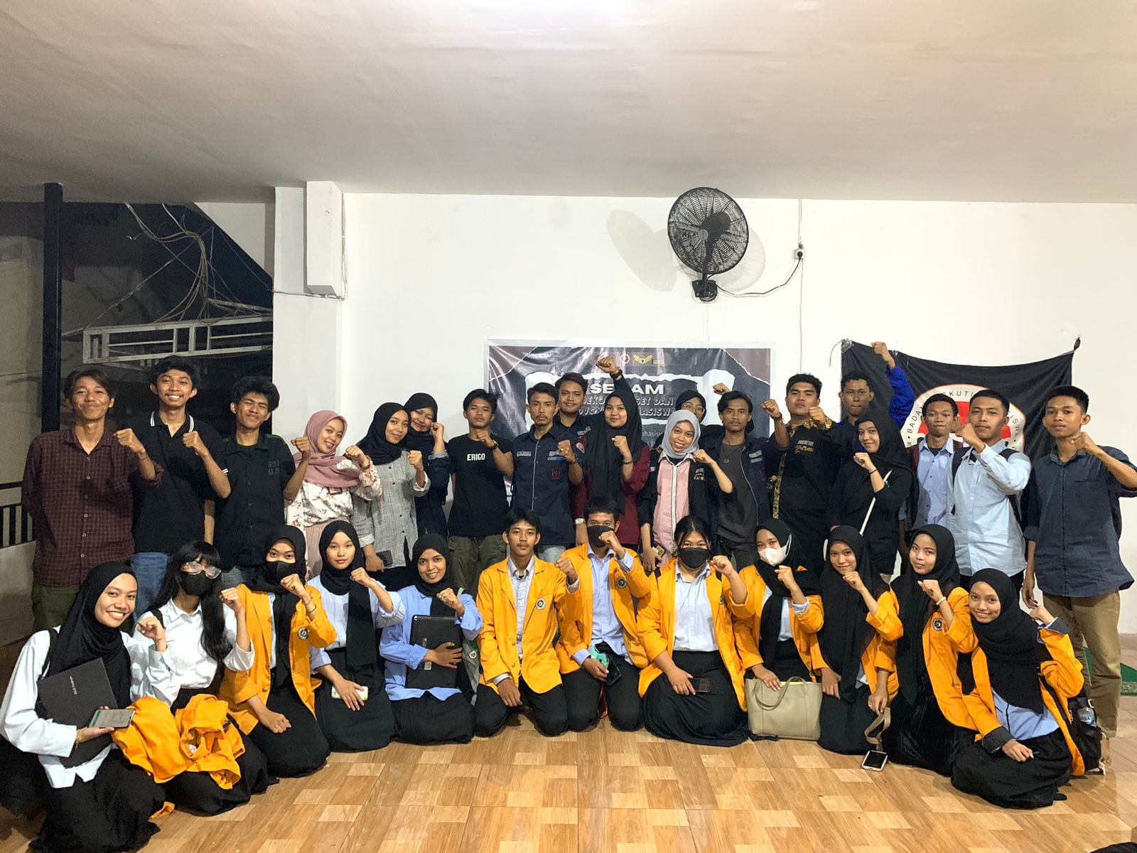 Penutupan Kegiatan SERAM oleh BEM Kema FPsi UNM Periode 2023-2024 Sumber: Dok. Pribadi